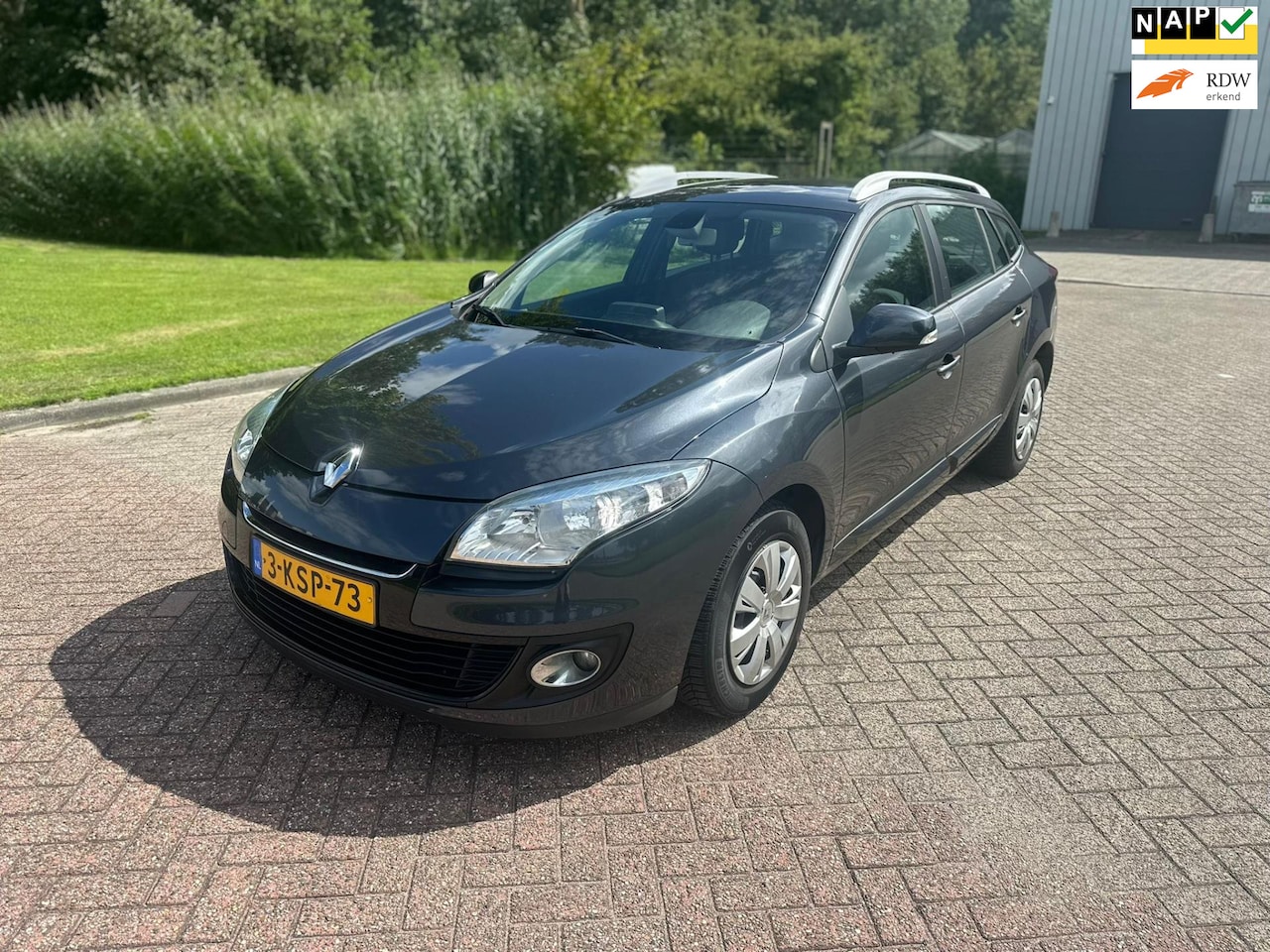 Renault Mégane Estate - 1.5 dCi Expression/AIRCO/CRUISE/ELECRAMEN VOOR-ACHTER - AutoWereld.nl