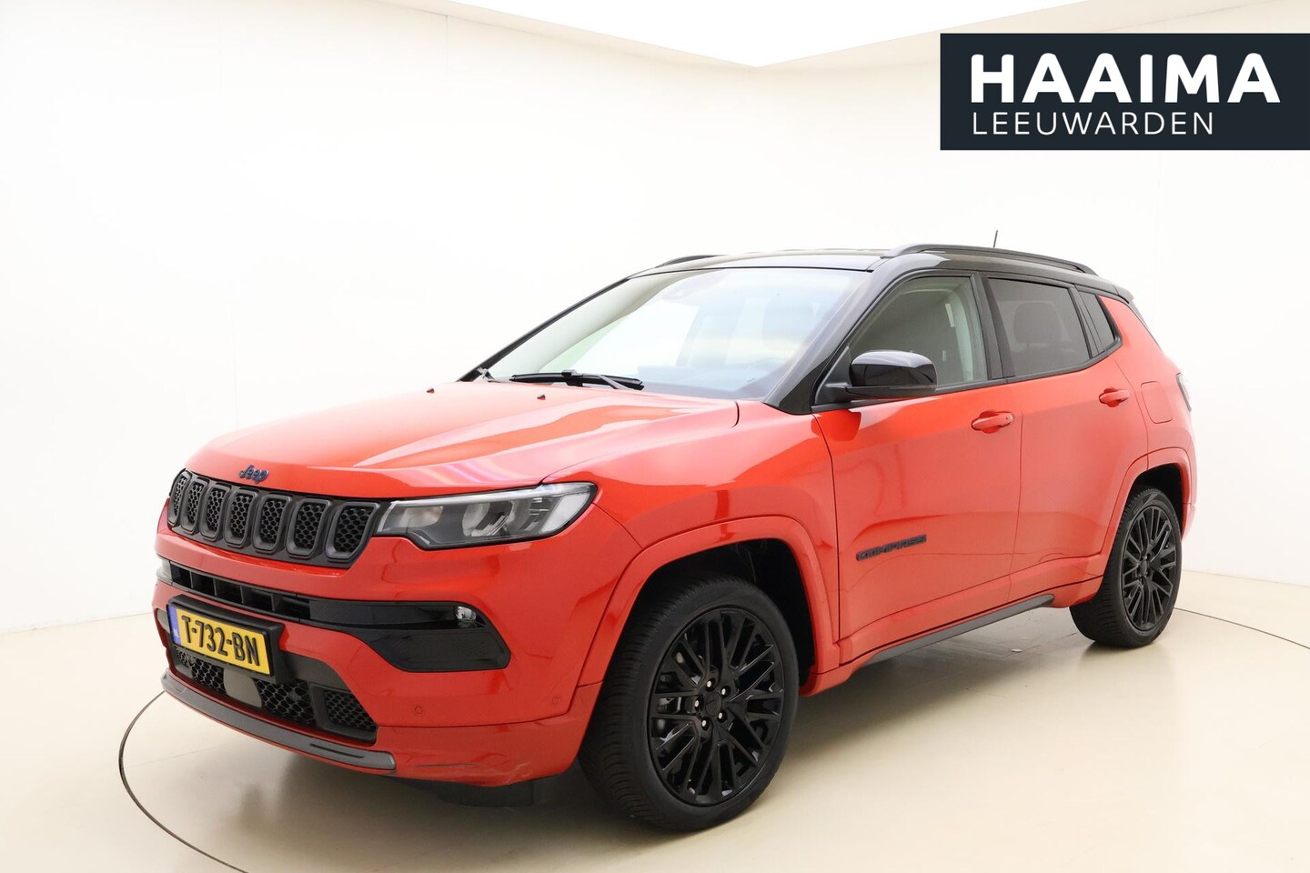 Jeep Compass - 4xe 240 Plug-in Hybrid Electric S Automaat | Lederen bekleding | Navigatie | Stoel & Stuur - AutoWereld.nl