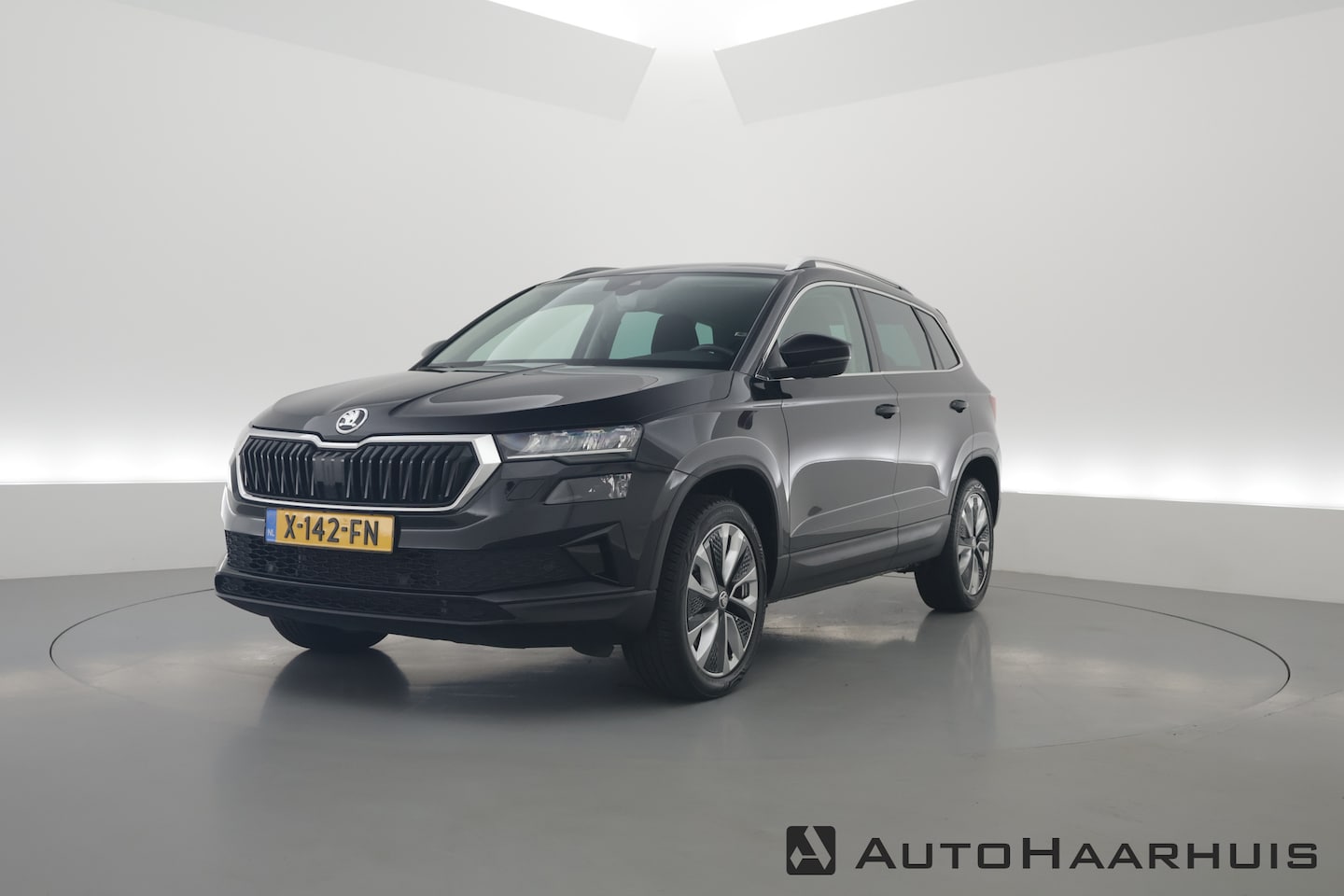 Skoda Karoq - 1.5 TSI ACT Style DSG | Navi | Camera | Adapt. Cruise | Stoelverw. | Keyless | Apple CarPl - AutoWereld.nl