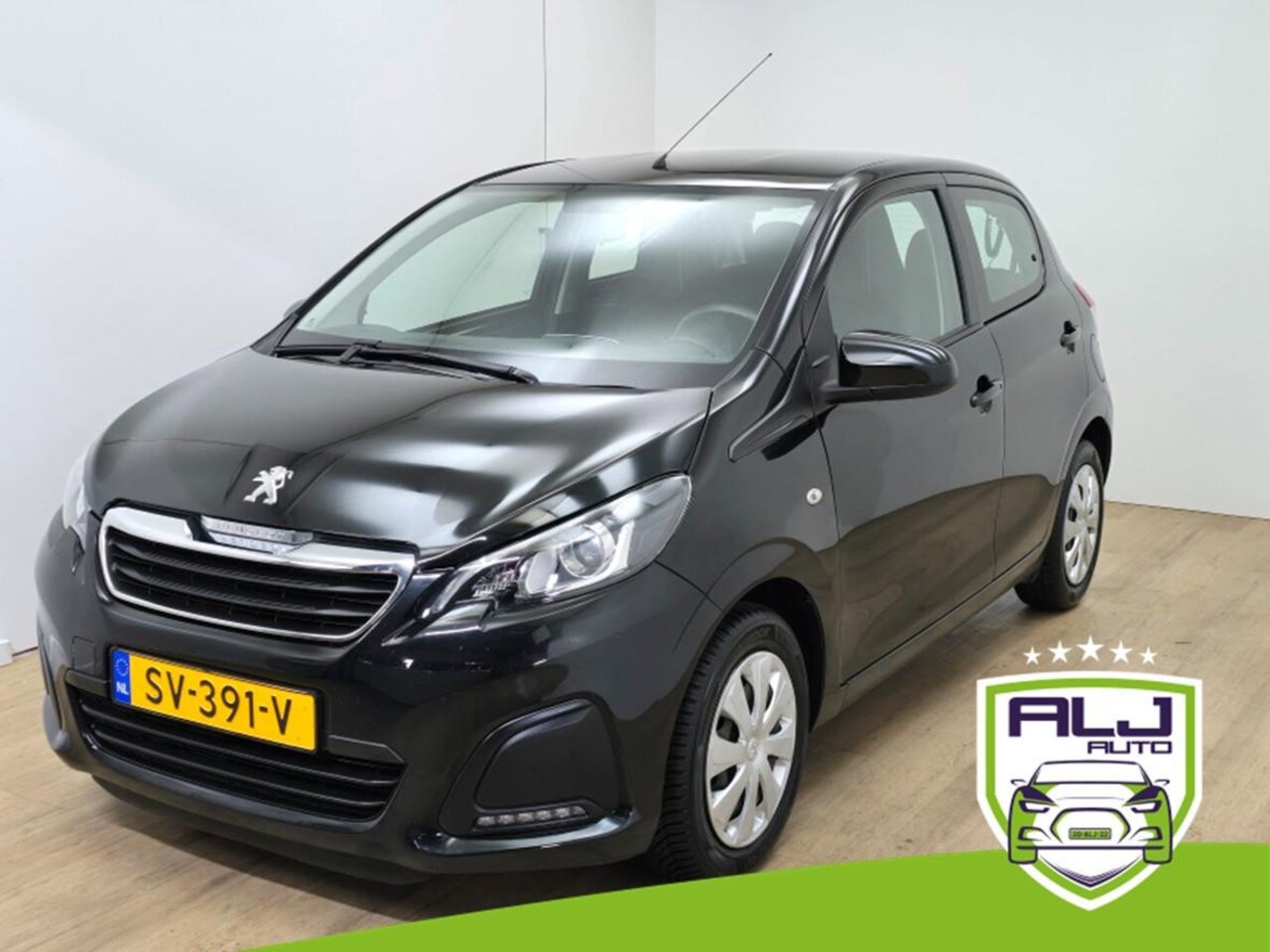 Peugeot 108 - Occasion in zwart met airco en bluetooth connecten | Tweedehands Peugeot 108 zwart | Dagri - AutoWereld.nl