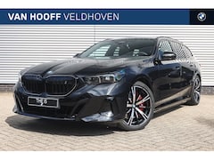 BMW i5 Touring - eDrive40 M Sport / Panoramadak / Trekhaak / Adaptieve LED / Parking Assistant Plus / Stoel