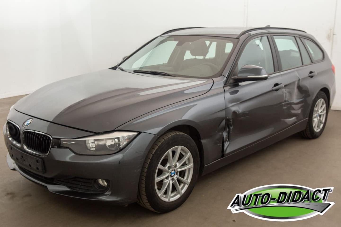 BMW 3-serie Touring - 318d Clima Navi Leder - AutoWereld.nl