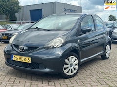 Toyota Aygo - 1.0-12V +