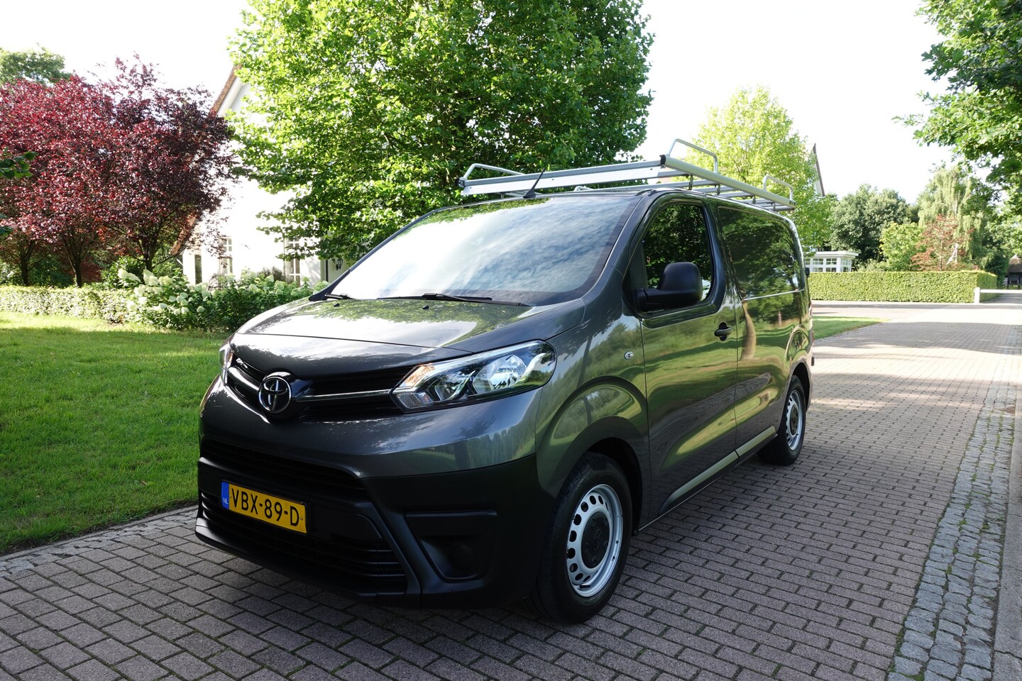 Toyota ProAce Compact - 1.5 D-4D Cool Comfort | Trekhaak | Imperiaal | Airco | Cruise Control | Bluetooth | NAP | - AutoWereld.nl