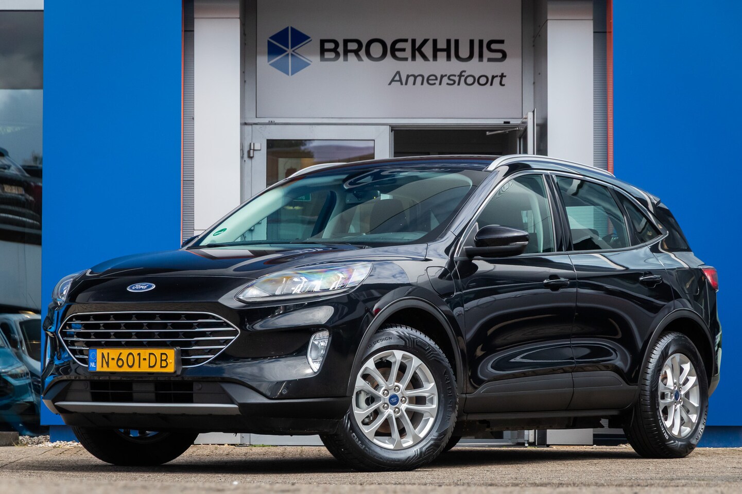 Ford Kuga - 2.5 PHEV Titanium | Trekhaak elektrisch uitklapbaar | Navigatie | Apple Carplay/Android Au - AutoWereld.nl