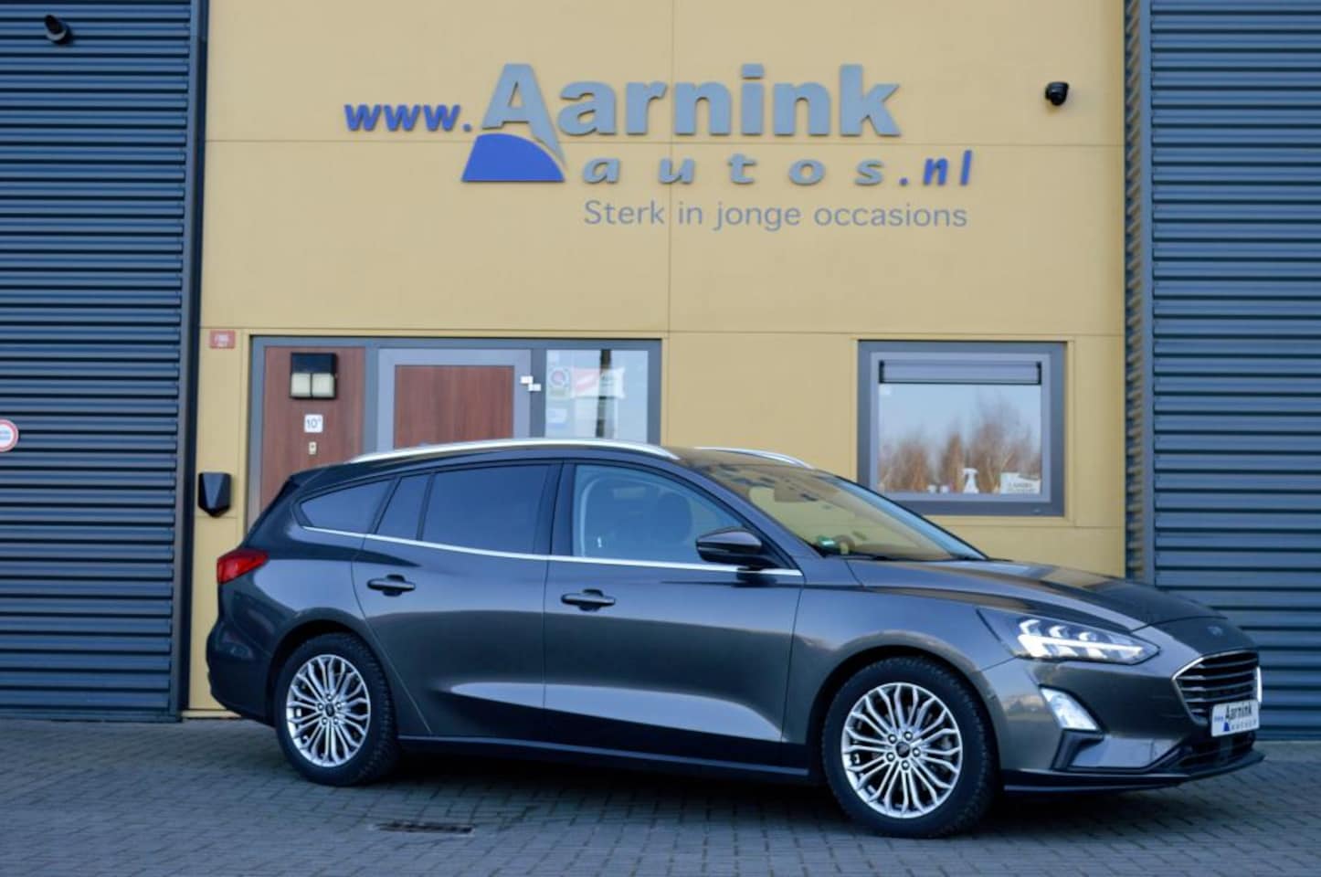 Ford Focus - 1.0 125 pk Titanium-X automaat, navi, camera, winterpack - AutoWereld.nl