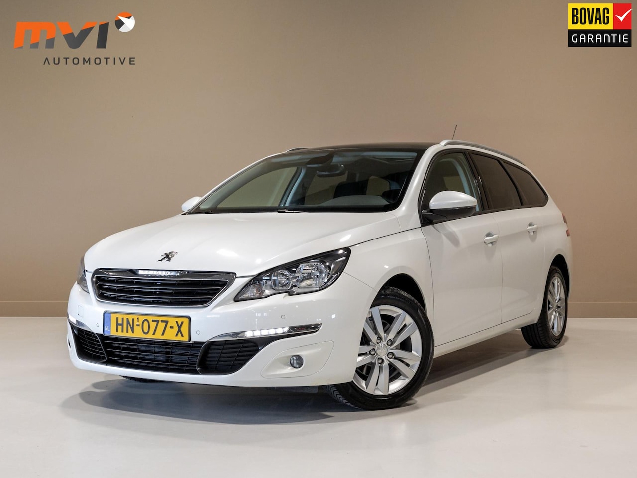 Peugeot 308 SW - 1.6 BlueHDI Blue Lease Executive Pack / 120pk / Trekhaak / Panorama dak / Achteruitrij cam - AutoWereld.nl