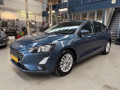 Ford Focus - 1.5 EcoBoost 150pk Titanium Business |Navigatie | Pdc V+A | Climate control | Stoel - Ruit