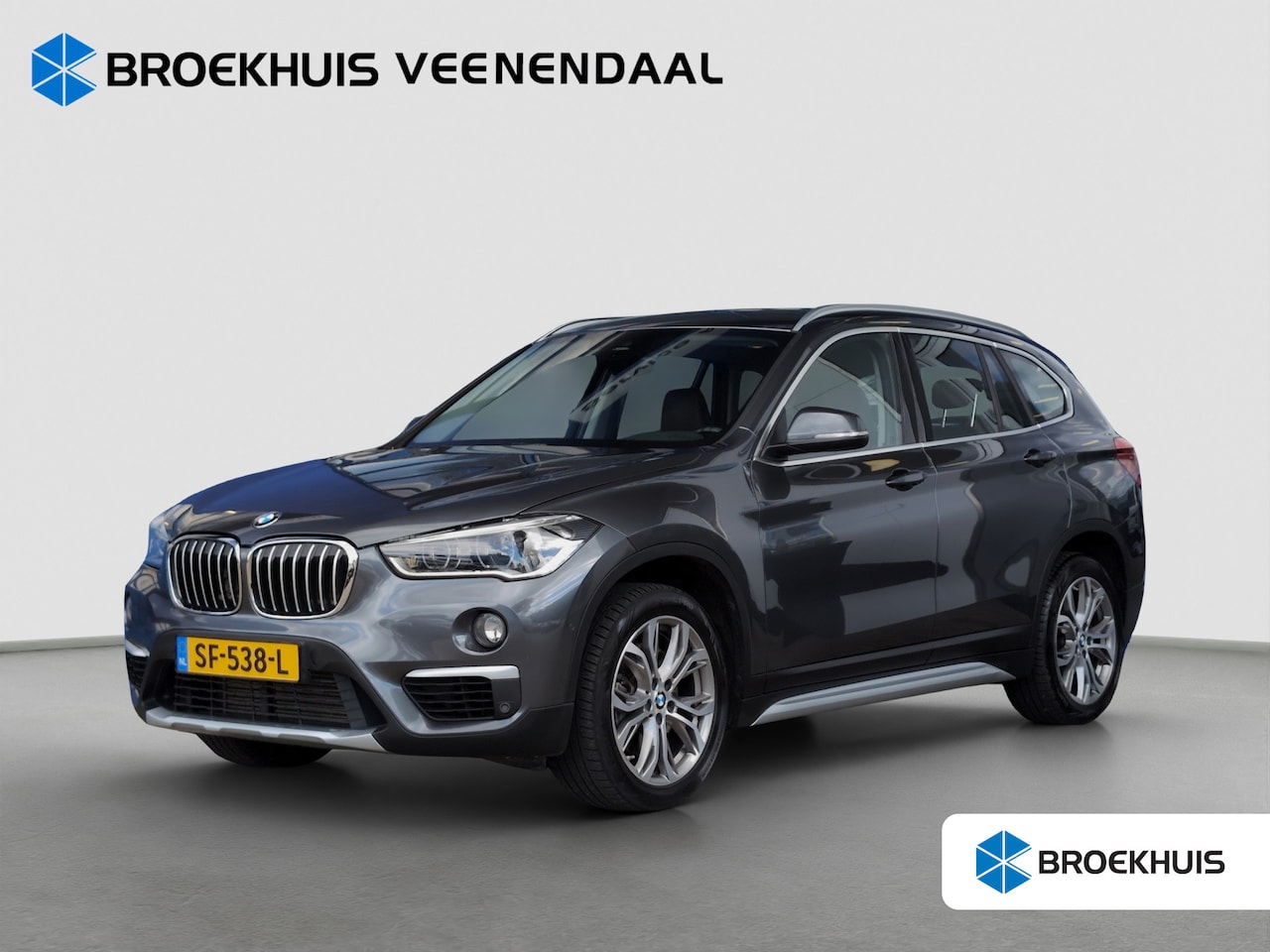 BMW X1 - xDrive25i High Executive | Pano | Trekhaak | Leder | Camera | Cruise Control - AutoWereld.nl