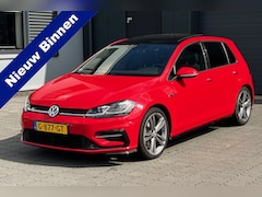 Volkswagen Golf - 1.5 TSI 150pk R-Line PANO VIRTUAL LED 18"
