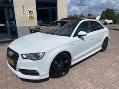 Audi A3 Limousine - 1.4 TFSI CoD Sport Edition-Pano-NAV-S-Line