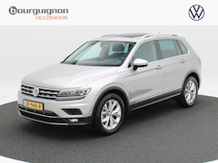 Volkswagen Tiguan - 1.5 TSi 150 Pk ACT Highline Automaat | 360° Camera | Trekhaak | Panorama Dak | Carplay | C