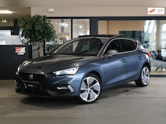 SEAT Leon - 1.4 TSI eHybrid FR 204pk Pano Leder Led Camera