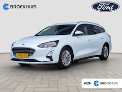 Ford Focus Wagon - 1.0 Titanium X | Trekhaak | Camera | Climate Control | Navigatie | Cruise Control