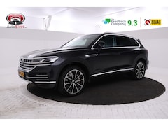 Volkswagen Touareg - EHYBRID 3.0 TSi 4MOTION Panorama, Luchtvering, Climate, Volleder