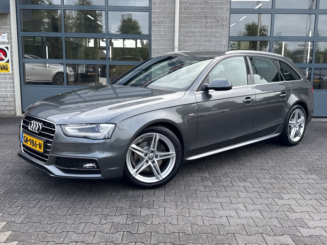 Audi A4 Avant - 1.8 TFSI S-LINE Edition - AutoWereld.nl