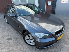 BMW 3-serie - 320i High Executive / PDC / Clima / Cruise / NAP