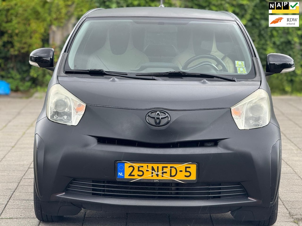 Toyota iQ - 1.0 VVTi Comfort 1.0 VVTi Comfort, airco,km nap ,nieuwe apk - AutoWereld.nl
