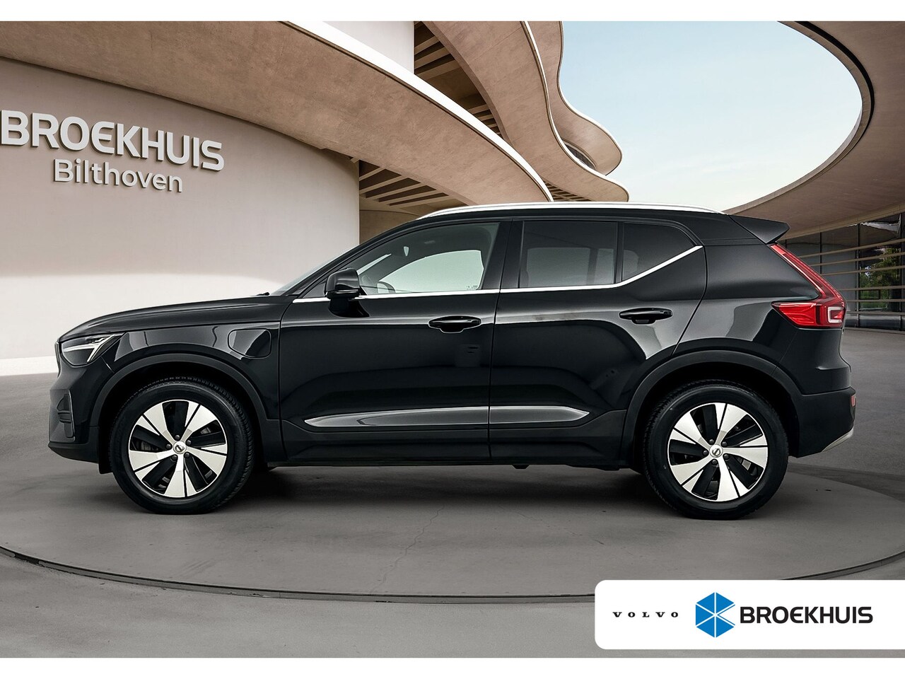 Volvo XC40 - 1.5 T4 Recharge Core Bright | PDC + Camera | Adaptive Cruiscontrol | Elektrische Achterkle - AutoWereld.nl