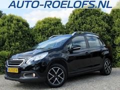 Peugeot 2008 - 1.2 PureTech Active *Trekhaak*Panoramadak