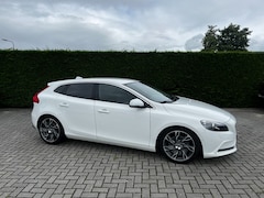 Volvo V40 - 1.6 T3 R-Design Camera I Navi I All-in prijs