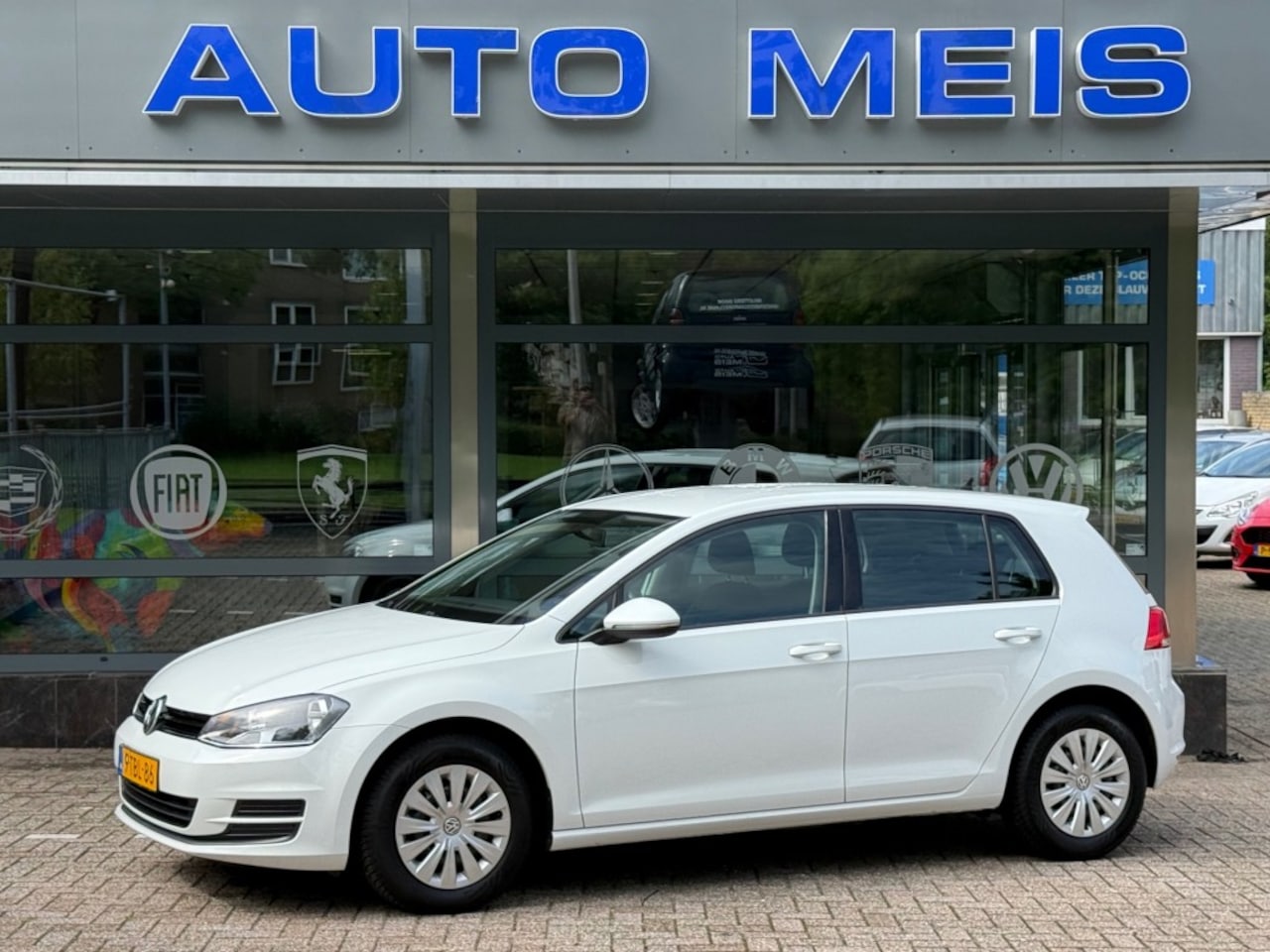Volkswagen Golf - 1.2 TSI 105PK 6-BAK Trendline Airco Navi - AutoWereld.nl
