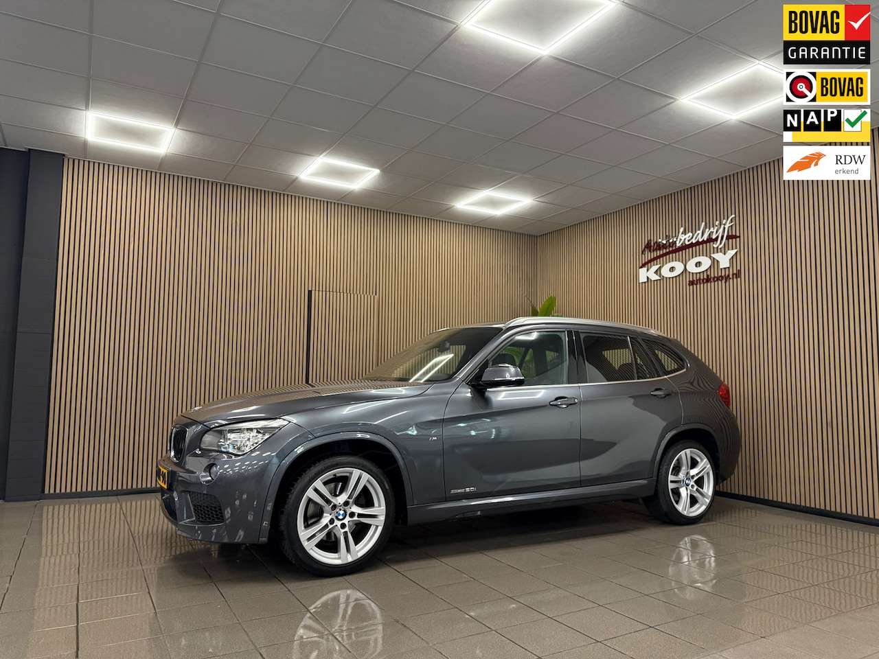 BMW X1 - SDrive20i High Executive M-Sport * Automaat / Panoramadak / Leder / Trekhaak / NL Auto * - AutoWereld.nl