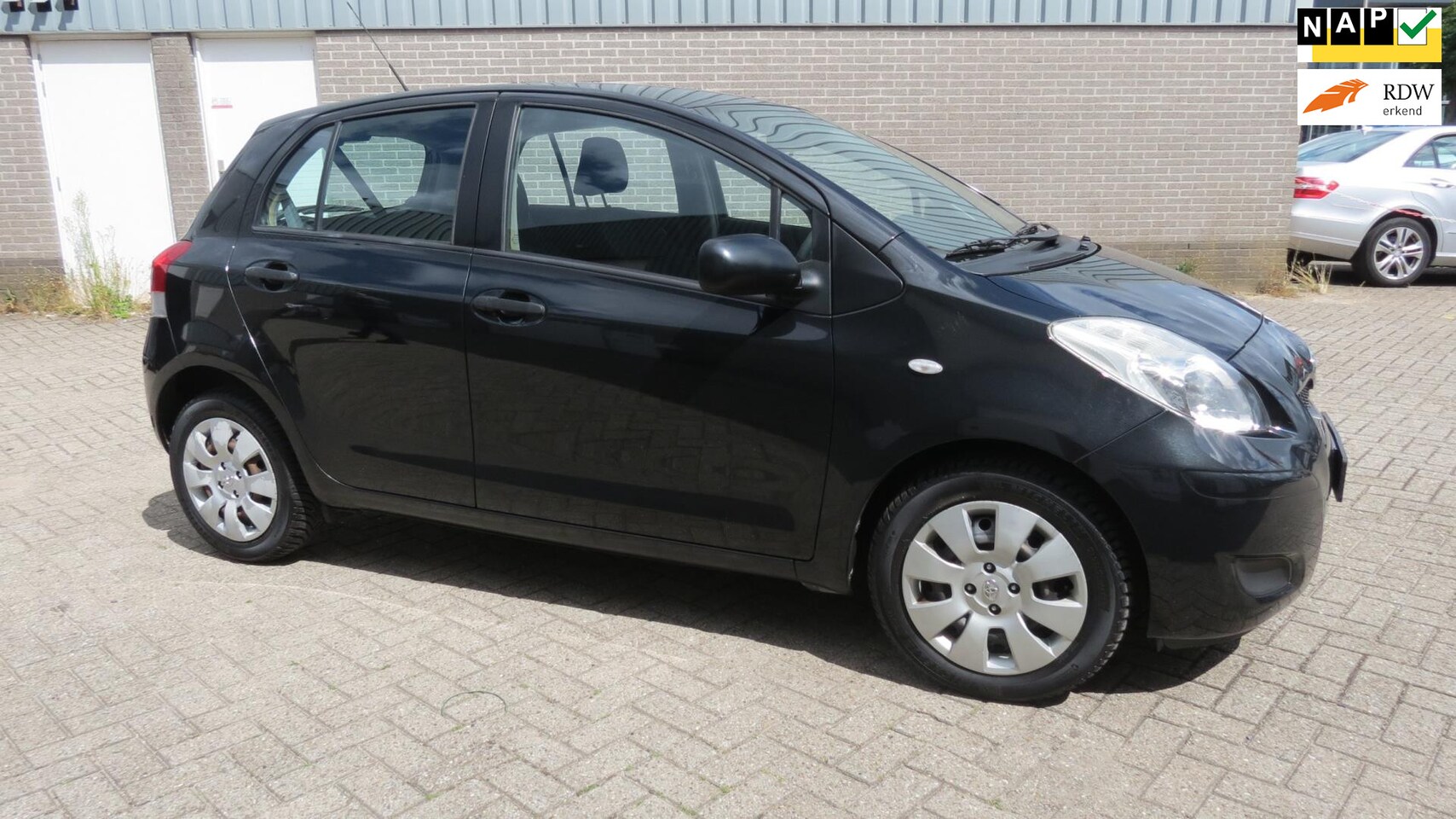 Toyota Yaris - 1.3 VVT-i Comfort 1.3 VVTi Comfort - AutoWereld.nl