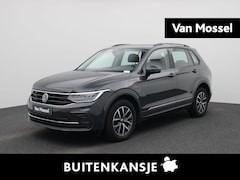 Volkswagen Tiguan - 1.4 TSI eHybrid Life | 245 PK | Automaat | Trekhaak | Verwarmbaar Stuurwiel | Digital Cock