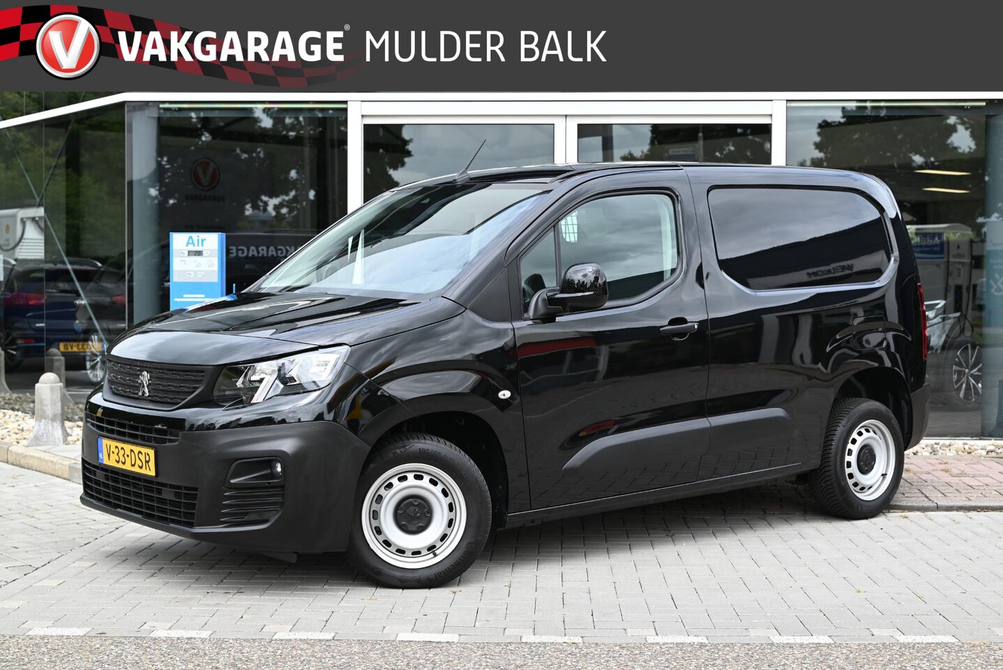 Peugeot Partner - 1.5 BlueHDi 100 S&S L1 navi | parkeercamera | trekhaak - AutoWereld.nl