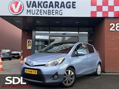 Toyota Yaris - 1.5 Full Hybrid Dynamic // PANO DAK // NAVI // CAMERA // TREKHAAK // CRUISE // CLIMA //