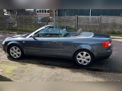Audi A4 Cabriolet - 2.4 V6 Exclusive