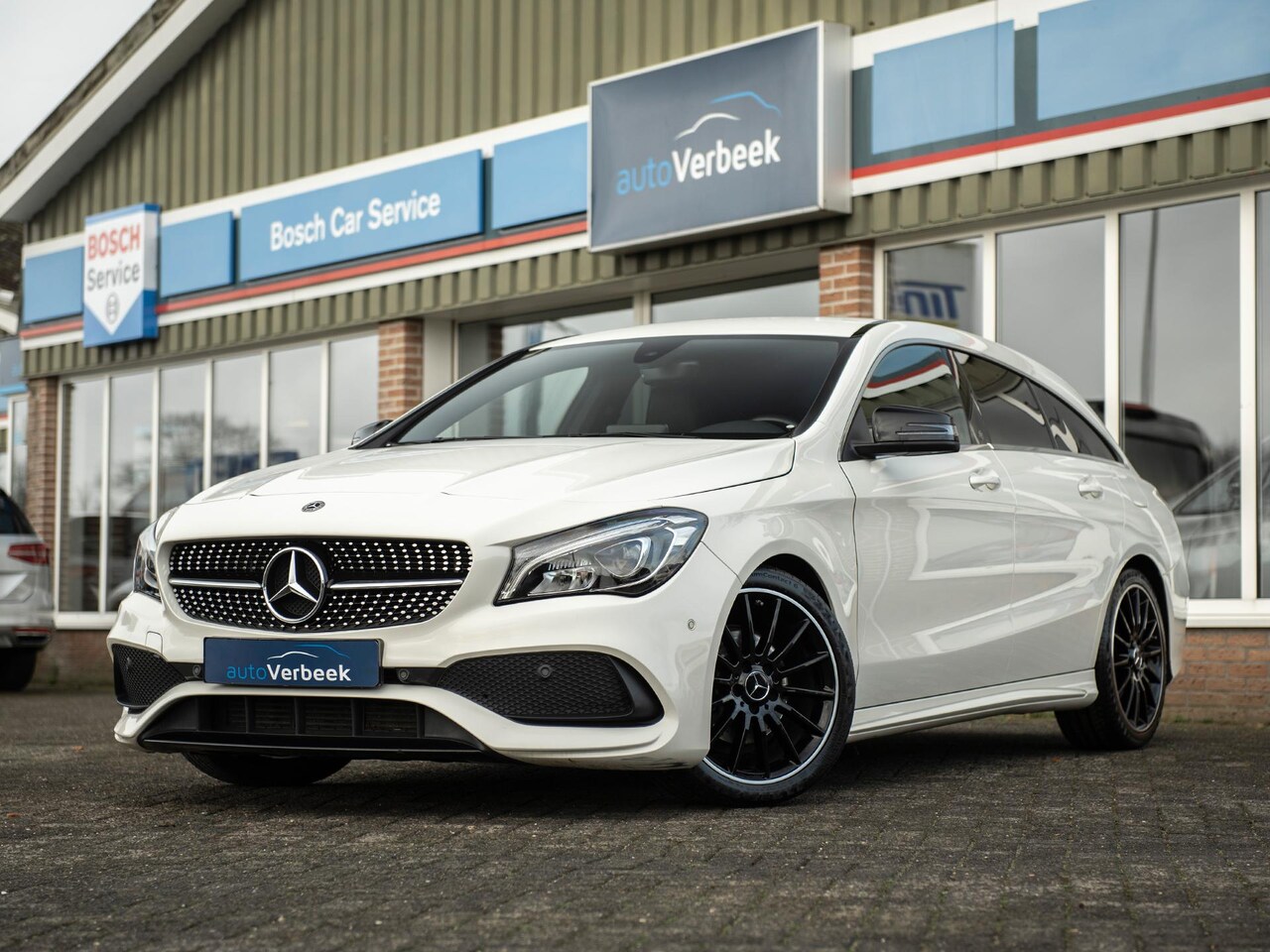 Mercedes-Benz CLA-klasse Shooting Brake - 200 AMG Aut. | Night pakket | Licht-/zichtpakket | Navi Garmin | Apple Carplay / Android a - AutoWereld.nl