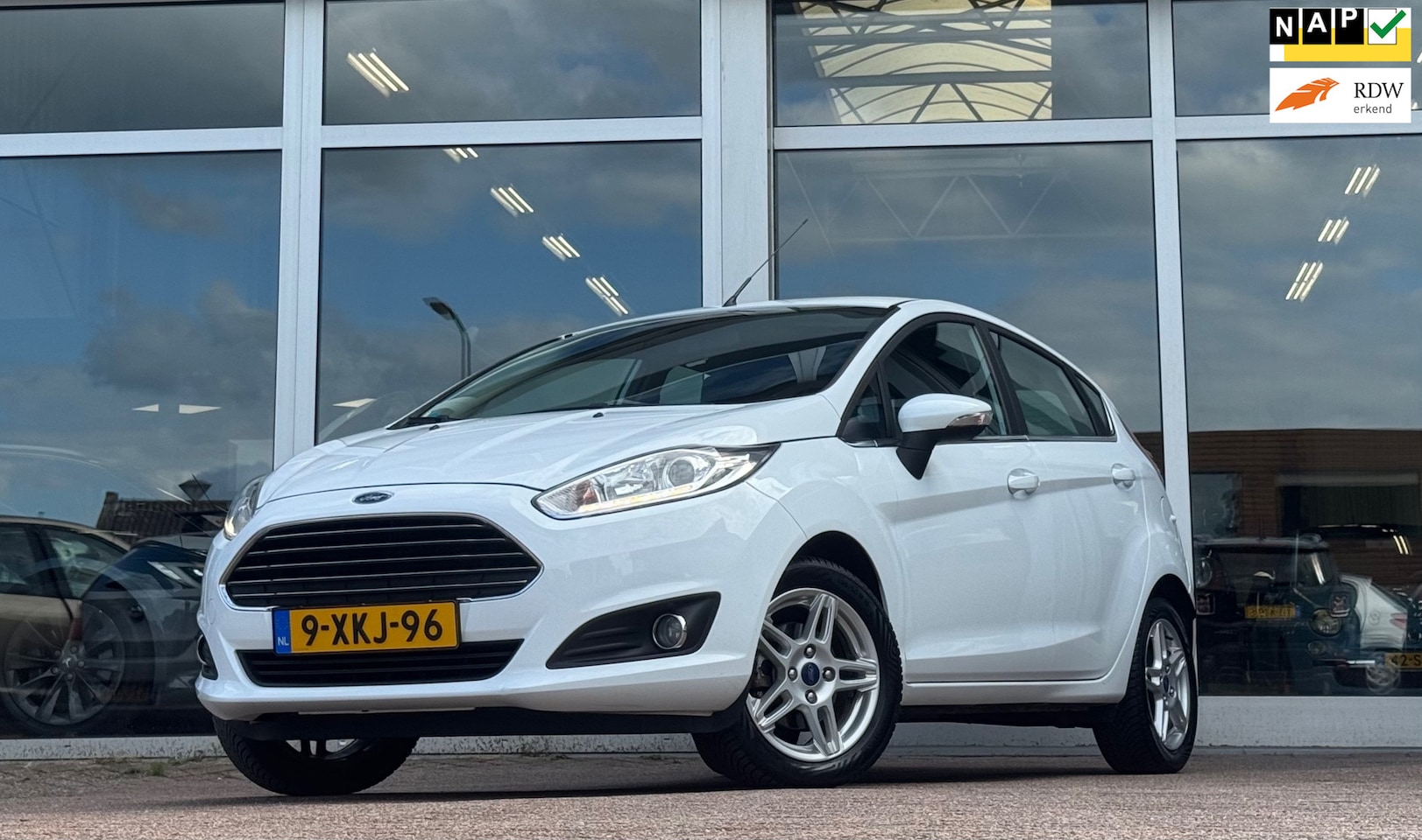 Ford Fiesta - 1.0i Titanium 3e Eigenaar Mooi! Nieuwe apk - AutoWereld.nl