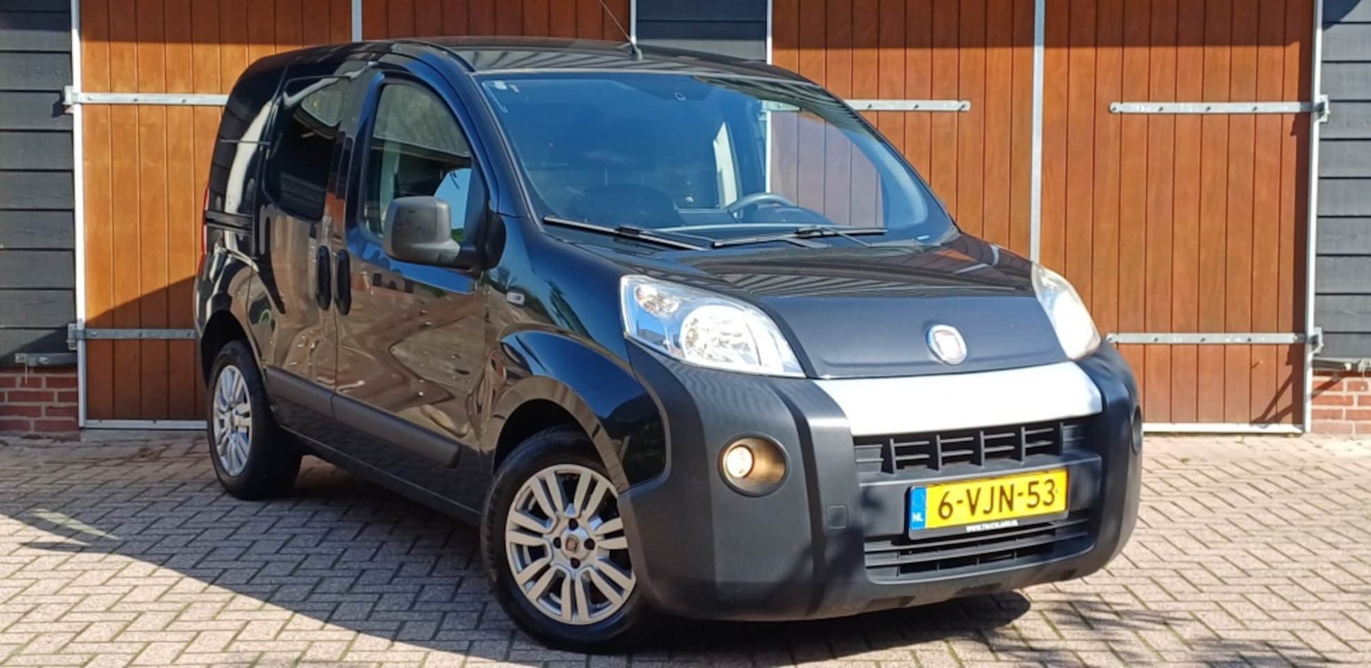 Fiat Fiorino - 1.3 MJ SX 1.3 MJ SX, Automaat, Bluetooth, Parkeersensoren, Nieuwe APK, NAP - AutoWereld.nl