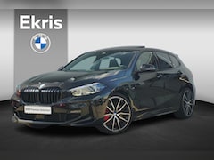 BMW 1-serie - 5-deurs 118i M Sportpakket Pro 19'' / Panoramadak / Comfort Access / Elektrisch verwarmde