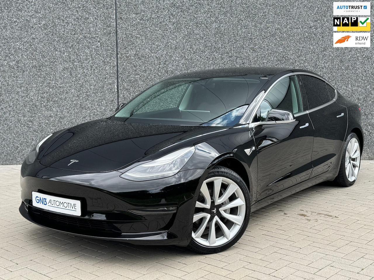 Tesla Model 3 - Long Range RWD Long Range AWD 75 kWh | Dual motor | Panoramisch zonnedak | Leder | - AutoWereld.nl