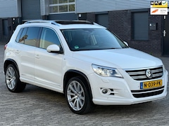 Volkswagen Tiguan - 2.0 TSI R-line 4Motion NAVI PANO PDC XENON TREKHAAK