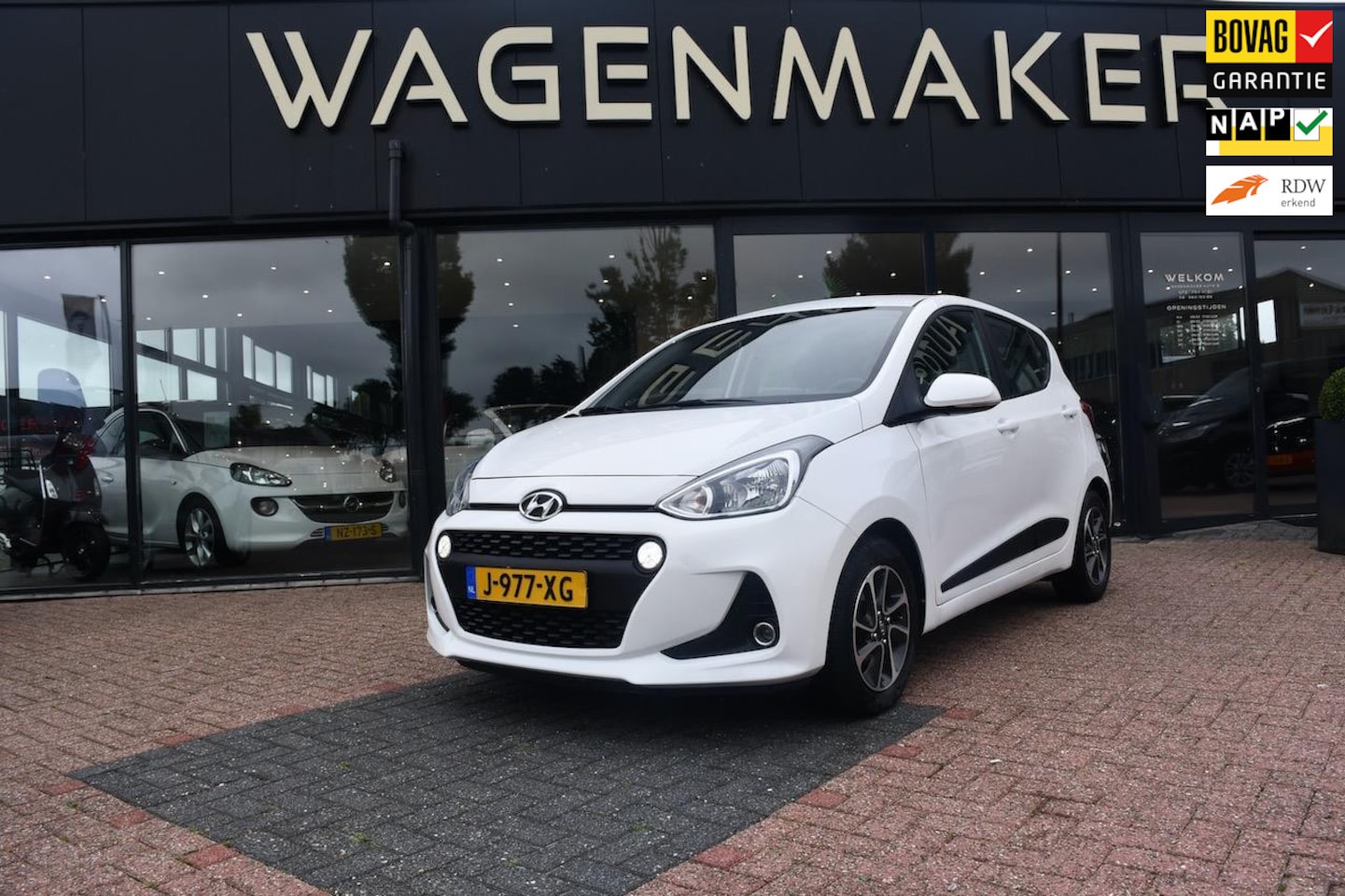 Hyundai i10 - 1.2i AUTOMAAT|Clima|NAVI|Carplay|Goed Onderhoud - AutoWereld.nl