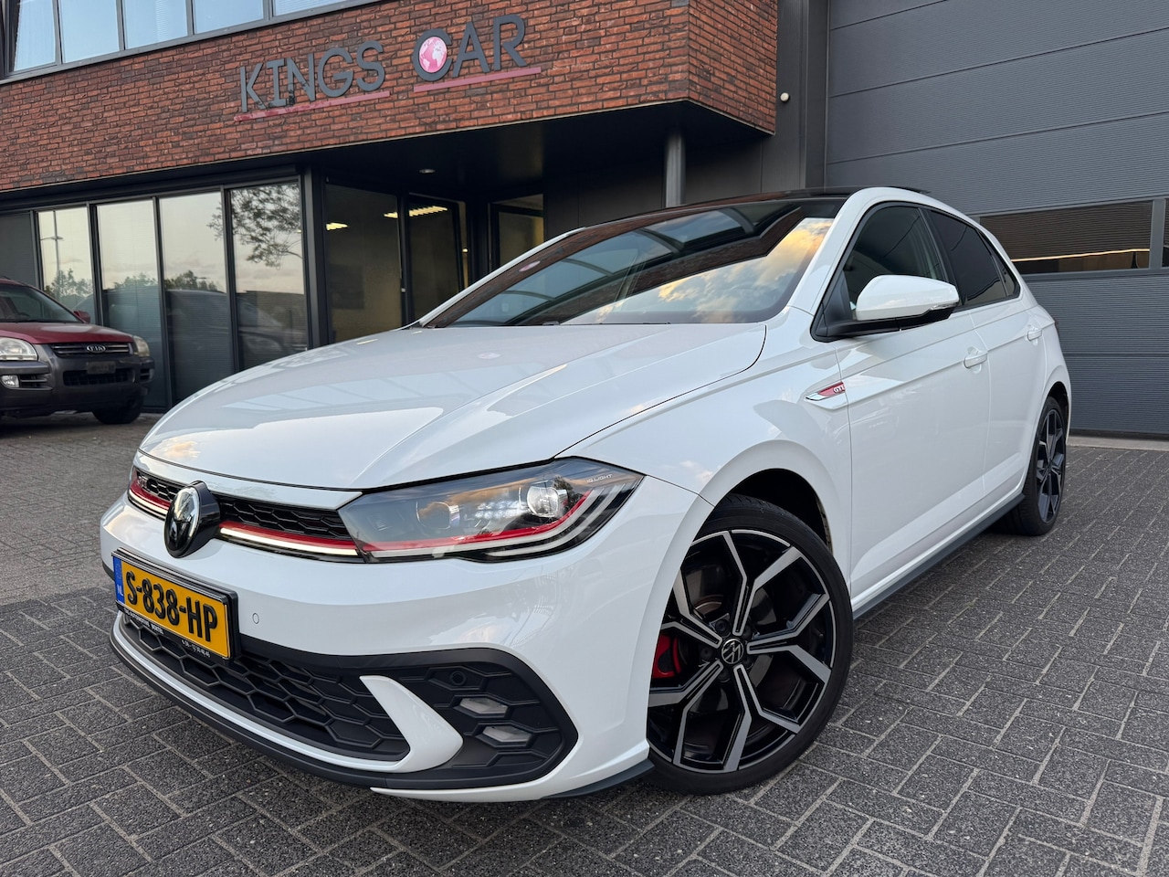Volkswagen Polo - 2.0 TSI GTI PANO VIRTUAL IQ LIGHTS CAMERA ACC SUPER STAAT - AutoWereld.nl