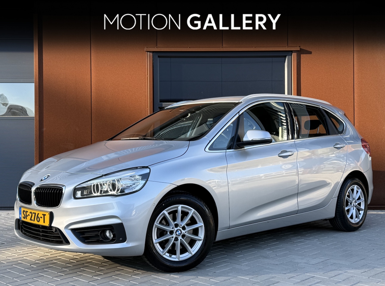 BMW 2-serie Active Tourer - 218d Executive | NAP | NAVI | PDC | Keyless | Cruise | Elek. achterklep | Automaat| Dealer - AutoWereld.nl