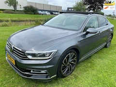 Volkswagen Passat - 2016 * 1.6 TDI Connected Series Plus * AUTOMAAT * LED * PANO