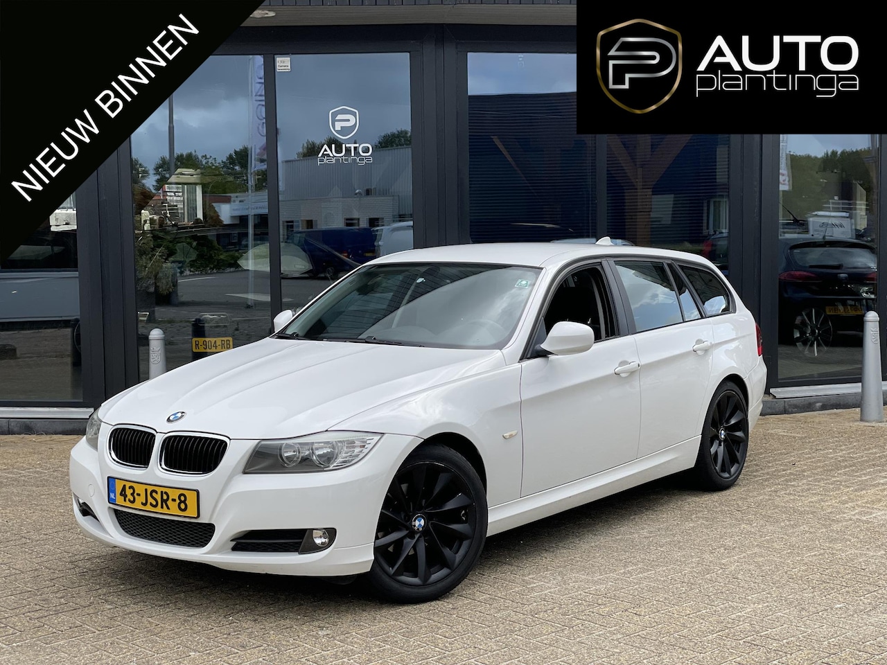 BMW 3-serie Touring - 318i Business Line | Cruise | Navi | Bekerhouders | - AutoWereld.nl