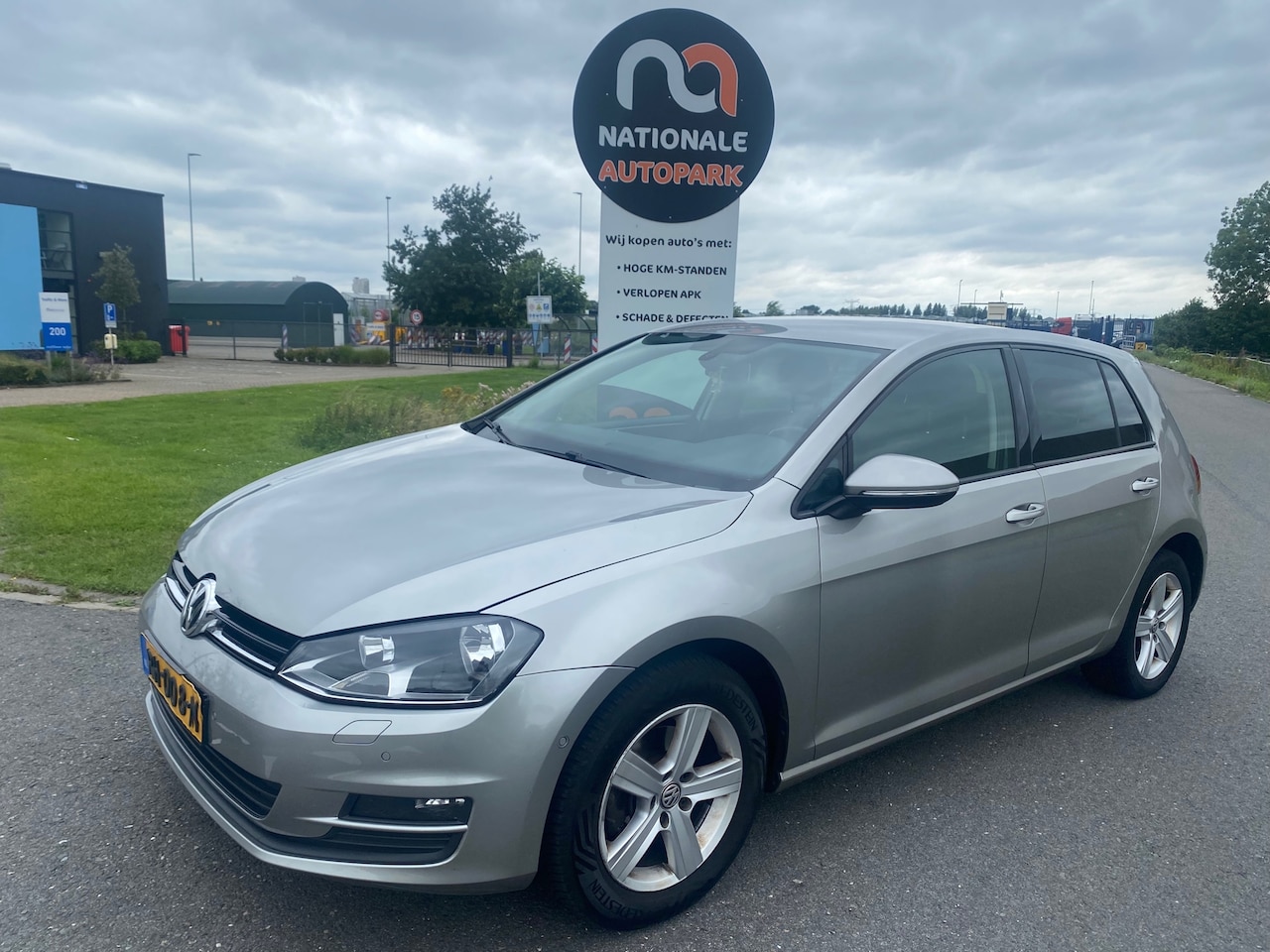 Volkswagen Golf - 2013 * 1.6 TDI Highline * LMV * AIRCO * CLIMA * ELEC. RAMEN - AutoWereld.nl