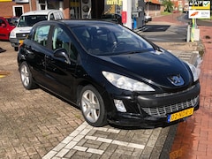 Peugeot 308 - 1.6 THP XT /NW APK/ NETTE STAAT/ TREKHAAK/ZOMER-WINTERWIELEN