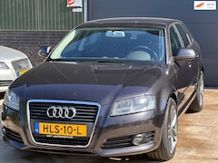 Audi A3 Sportback - 1.4 TFSI Attraction , CarPlay