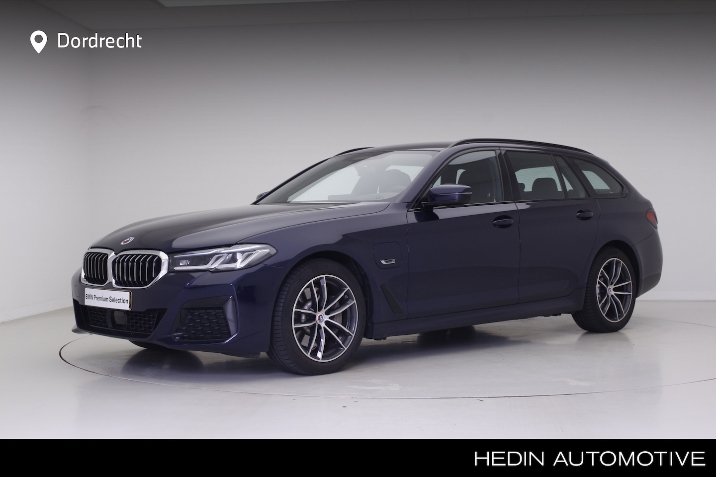 BMW 5-serie Touring - 530e xDrive M-Sport | Head-Up | Laser | Comfort zetels | Driv. Ass. Pro - AutoWereld.nl