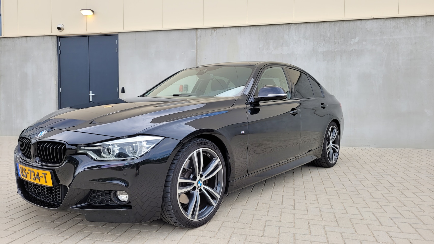 BMW 3-serie - 330i xDrive M Sport Edition F30 Facelift (LCI) black shadow M-Sport, zeer compleet uitgerust - AutoWereld.nl