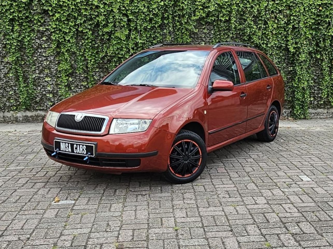 Skoda Fabia Combi - 1.4-16V Comfort Automaat Airco APK Trekhaak - AutoWereld.nl
