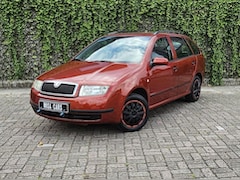 Skoda Fabia Combi - 1.4-16V Comfort Automaat Airco APK Trekhaak